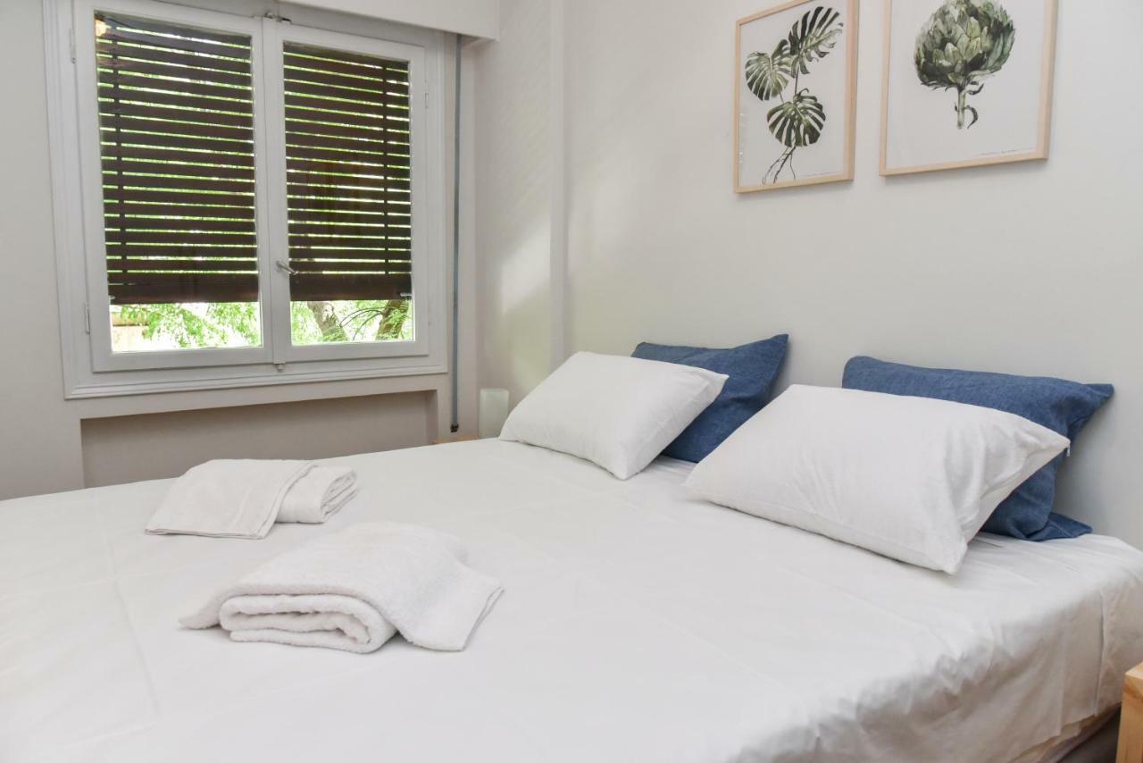 Modern Apartment At Exarchia 1 Bed 2 Pers เอเธนส์ ภายนอก รูปภาพ