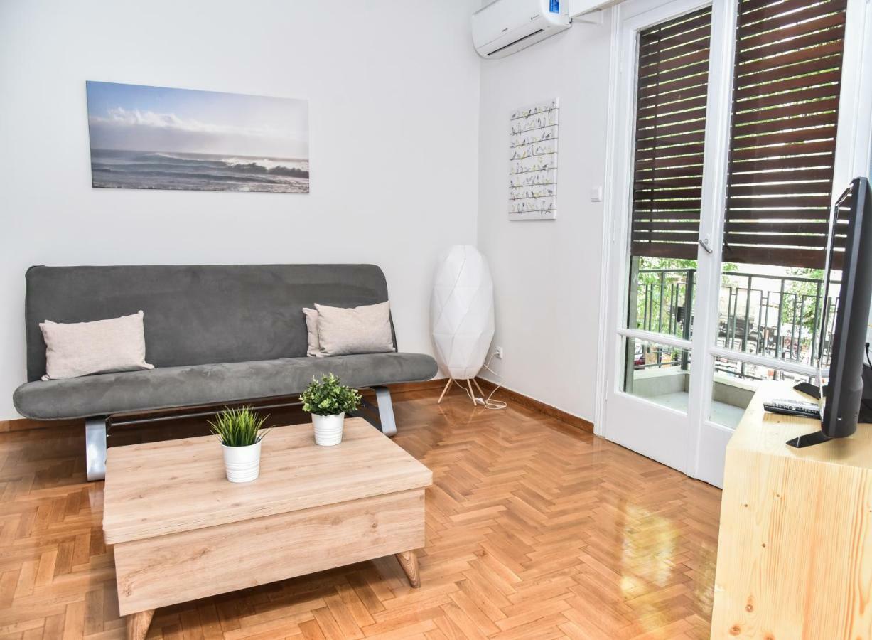 Modern Apartment At Exarchia 1 Bed 2 Pers เอเธนส์ ภายนอก รูปภาพ
