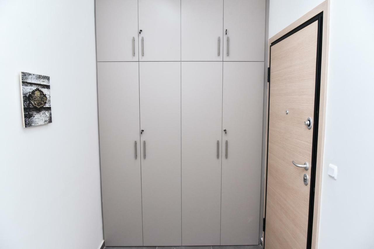 Modern Apartment At Exarchia 1 Bed 2 Pers เอเธนส์ ภายนอก รูปภาพ